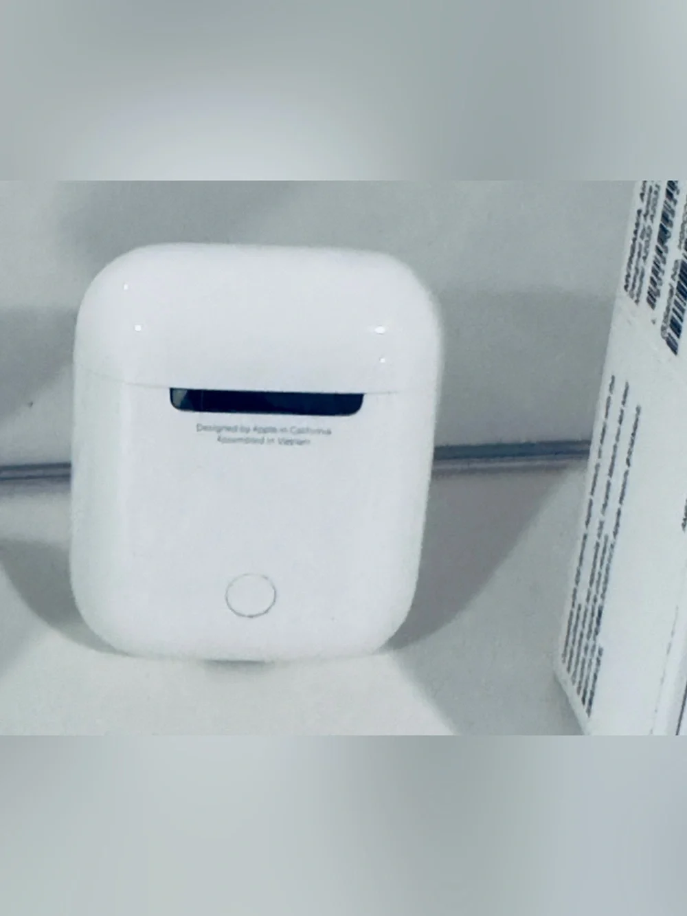 Apple AirPods (2nd Gen)w/Charging Case-Excellent Battery Health w/Original Box